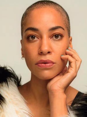 Каш Джамбо
Cush Jumbo